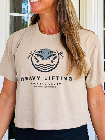 HEAVY LIFTING 25' CROP T-SHIRT: Tan